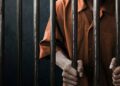 Homem que roubou veículo e fez saques em conta de idoso é condenado a oito anos de reclusão