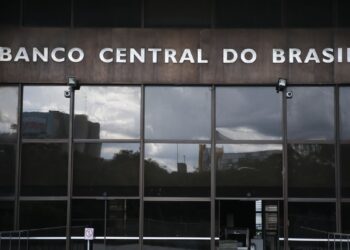 Projeção da inflação pelo mercado financeiro é elevada e deve chegar a  9,77%