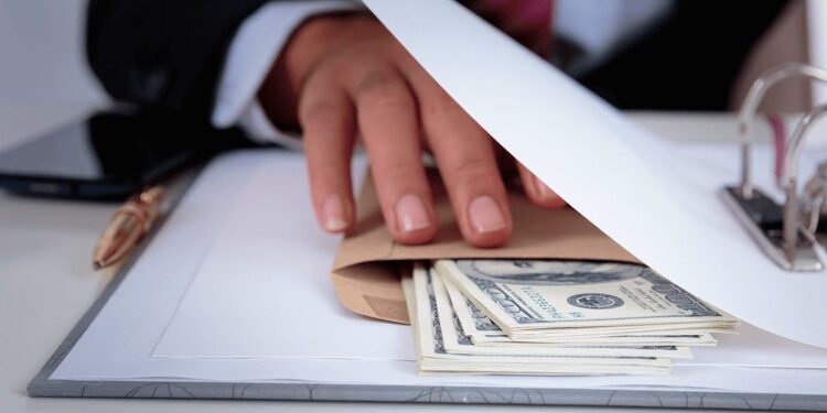 Em crimes contra a administração, reparação do dano só condiciona progressão penal se estiver na sentença