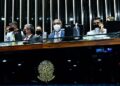 Senadores confirmam projetos com recursos para o Auxílio Brasil