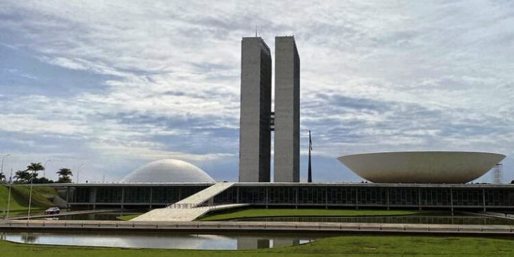 Congresso pode votar na segunda-feira medidas de transparência em emendas de relator