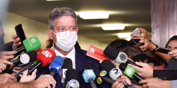 Lira: votação em segundo turno da PEC dos Precatórios será na terça