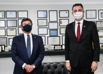 Em reunião, Rodrigo Pacheco e Fux discutem emendas do relator