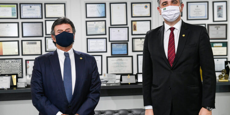 Em reunião, Rodrigo Pacheco e Fux discutem emendas do relator