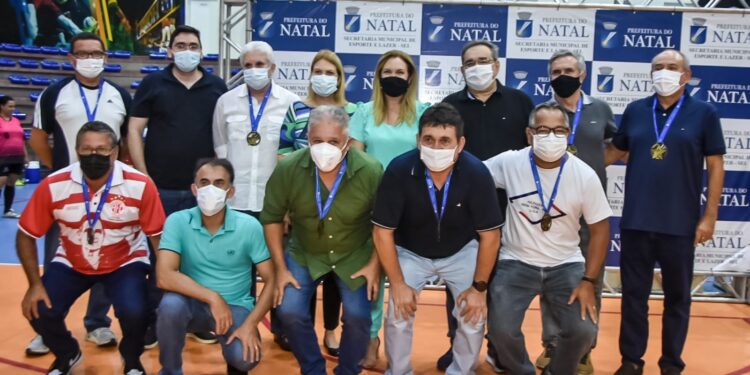 Aniversário de 58 anos do Palácio dos Esportes é marcado por disputas no futsal e homenagens