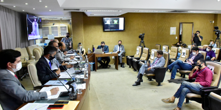 CPI indicia governadores do RN e BA, dois ex-ministros e empresários