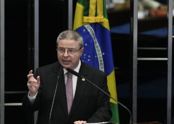 Anastasia é escolhido pelo Senado para cargo de ministro do TCU