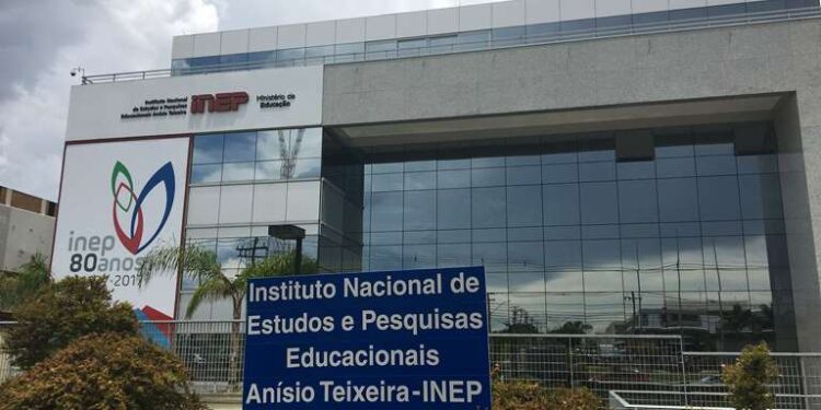 PF deflagra Operação Bancarrota para combater corrupção no INEP