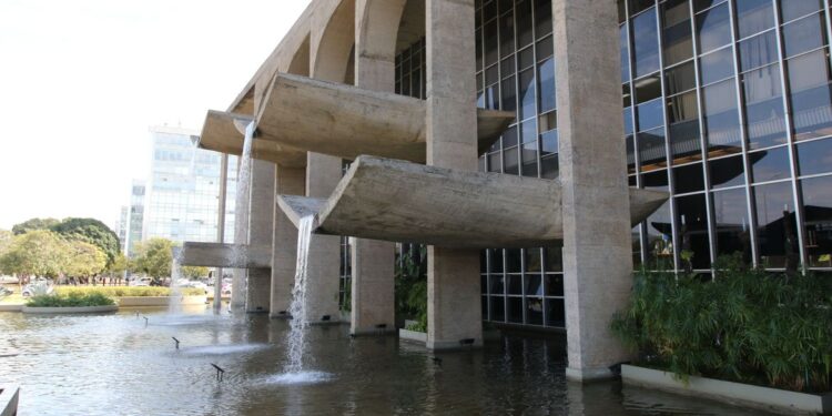 MJ estabelece normas para visitas íntimas nas penitenciárias do país
