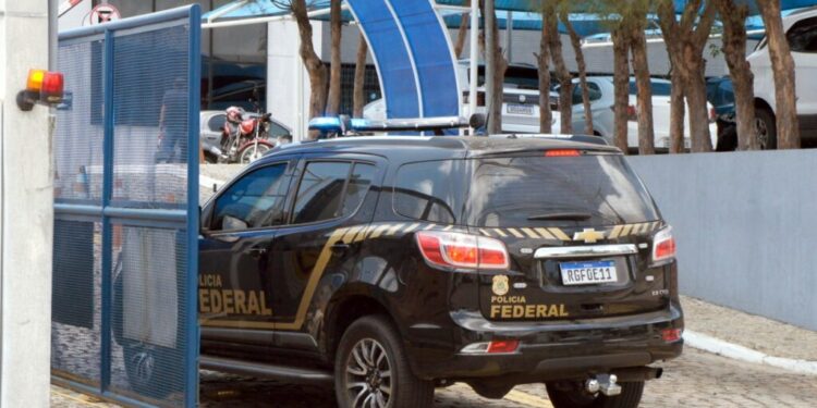 Polícia Federal realiza operação para combater tráfico de drogas em Natal