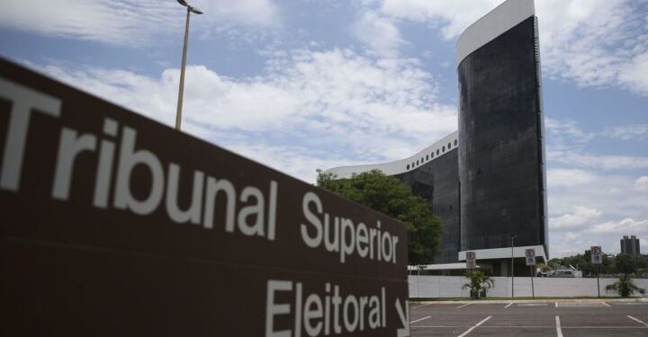 TSE aprova quatro resoluções com regras para as Eleições 2022