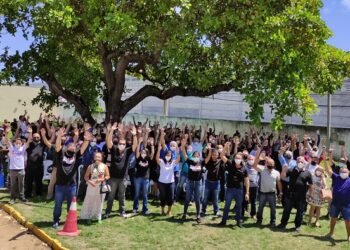 Policiais civis e servidores da segurança decidem paralisar as atividades a partir de terça-feira, 25