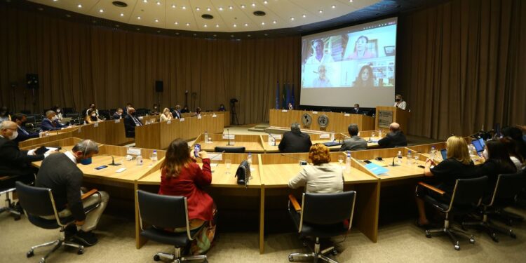 Consulta pública rejeita prescrição médica para vacinar crianças