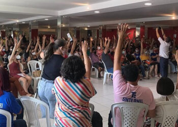 Professores da rede estadual rejeitam proposta do Governo para o Piso e decidem entrar em greve