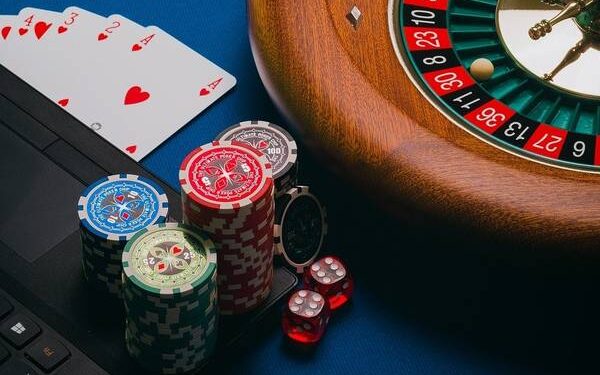 Câmara aprova projeto de legalização dos jogos de azar no país e texto segue para o Senado