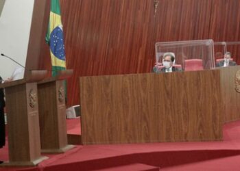 Em discurso de posse, Fachin faz defesa da democracia e da Justiça Eleitoral