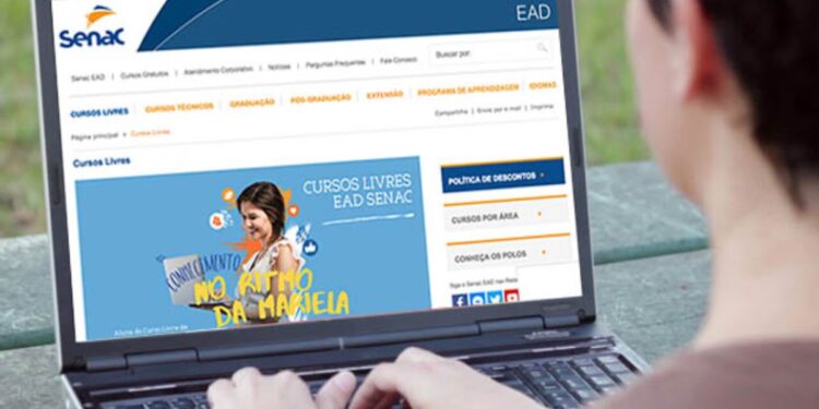 Cursos de graduação da EAD do Senac/RN são ótima opção para quem deseja o tão sonhado diploma