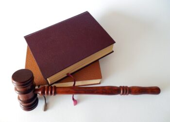 Homem que sequestrou filhos de gerente de banco para extorquir mais de R$ 200 mil é condenado