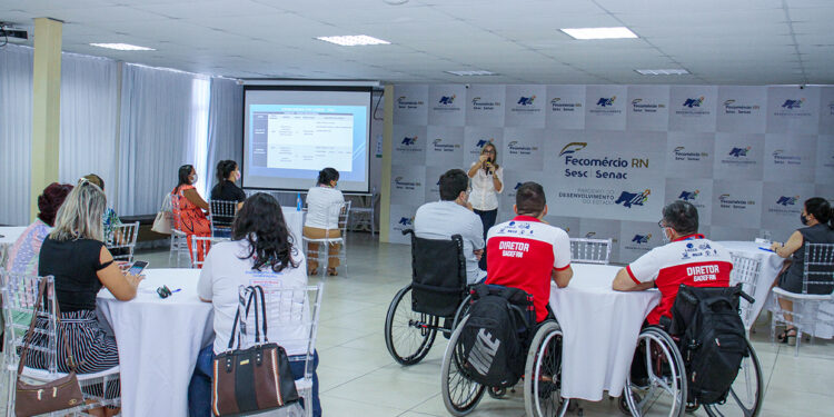 Associações de pessoas com deficiência em Natal conhecem cursos oferecidos pelo Senac