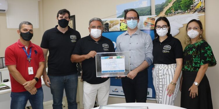 Senac/RN entrega selo do Programa Alimentos Seguros a empresa Potiguar