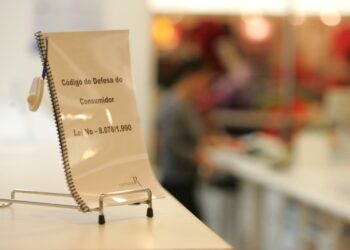 Cliente será indenizado por loja que vendeu televisão defeituosa