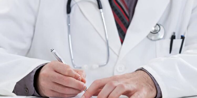 Médicos do Estado entram em greve