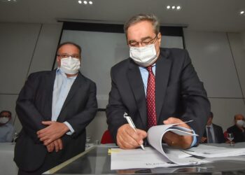 Álvaro Dias sanciona revisão do Plano Diretor e projeta chegada de mais investimentos para Natal