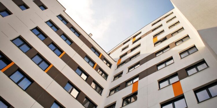 Relação jurídica com imóvel define responsabilidade pelo pagamento de obrigações condominiais