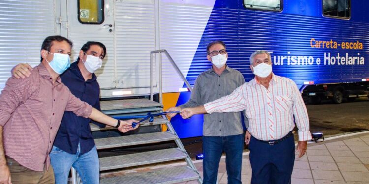 SENAC instala unidade móvel de turismo e hotelaria em Assú