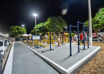 Completamente reformada, Praça Muriaé é entregue pelo prefeito Álvaro Dias