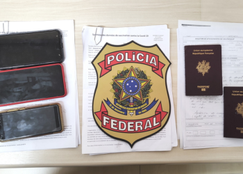 Mulheres portando passaportes falsos são presas pela Polícia Federal no aeroporto Aluízio Alves