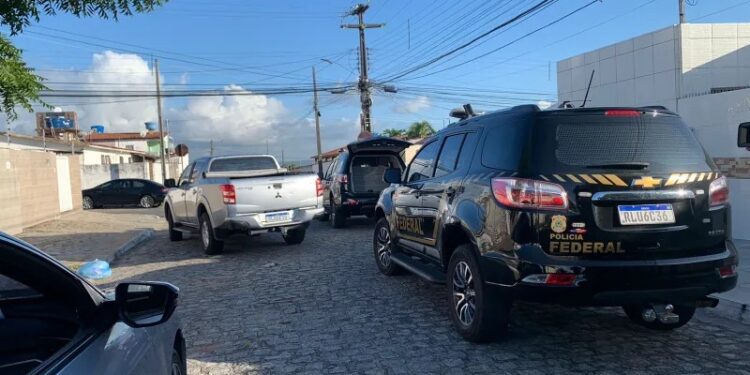 Polícia Federal realiza operação para combater tráfico de drogas em Natal