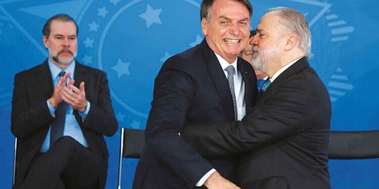 PGR deve se manifestar sobre relatório que descarta interferência de Bolsonaro na PF