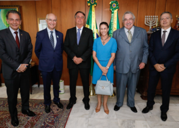 Proposta contra assédio no mundo do trabalho é entregue pelo presidente do TST ao presidente da República