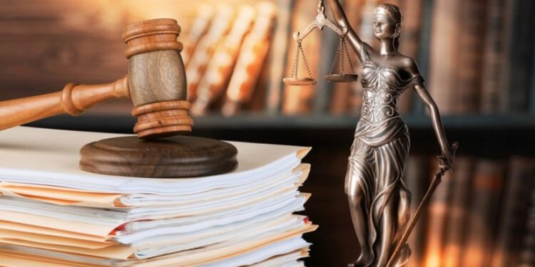 Justiça condena mulher por receptação de veículo com registro de roubo