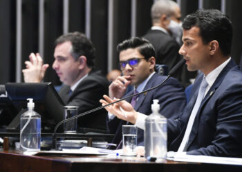 Senado aprova mercado de criptomoedas com incentivo para energia renovável