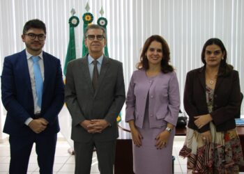 TCE assina acordo de cooperação com MP para atuação conjunta perante a nova lei de improbidade