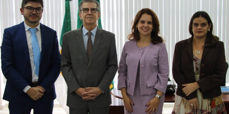 TCE assina acordo de cooperação com MP para atuação conjunta perante a nova lei de improbidade