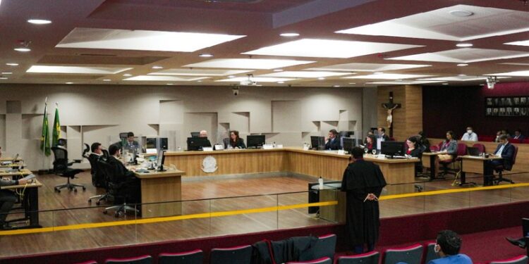 TRE-RN reforma sentença que cassou prefeita e vice-prefeito de Serra de São Bento