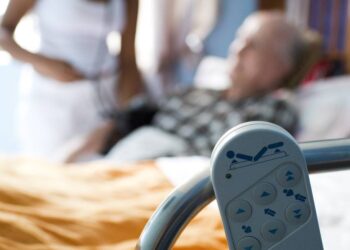 Portador de Alzheimer garante na Justiça acesso a serviço de “home care”