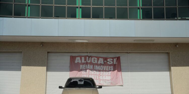 Valores de aluguéis residenciais sobem 0,82% em abril, diz FGV