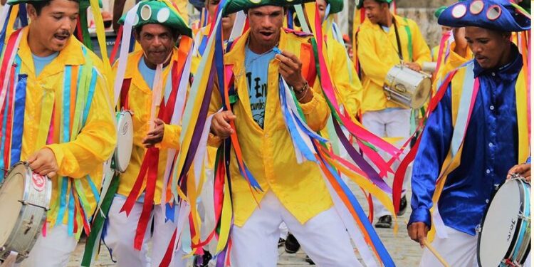 Bolsonaro veta integralmente Lei Aldir Blanc 2, de apoio à cultura