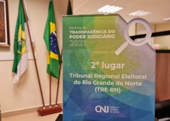 TRE-RN recebe troféu de 2º lugar no Ranking da Transparência do CNJ
