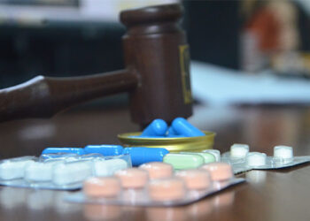 Operadora de saúde deverá fornecer medicamento para tratamento domiciliar, conforme prescrição médica