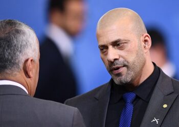 Aras diz que indulto concedido a Daniel Silveira é constitucional, mas não acaba com inelegibilidade