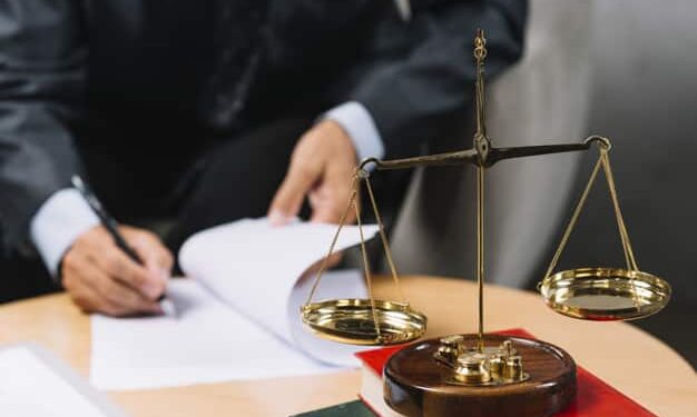 Não há incidência de IR sobre juros de mora devidos por atraso no pagamento de remuneração