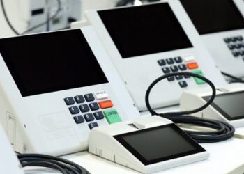 Justiça Eleitoral recebe mais de 206 mil novas urnas que serão utilizadas nas Eleições 2022