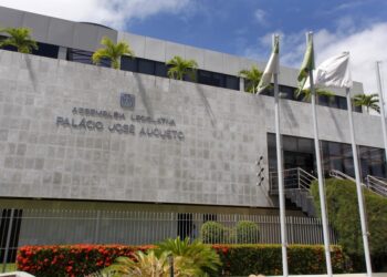 Concurso AL RN: edital publicado com 47 vagas! Iniciais R$ 8,3 mil