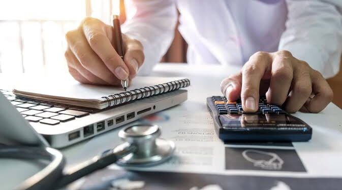 Pessoa com HIV tem direito à isenção do IRPF sobre a aposentadoria, mesmo que não tenha sintomas de aids