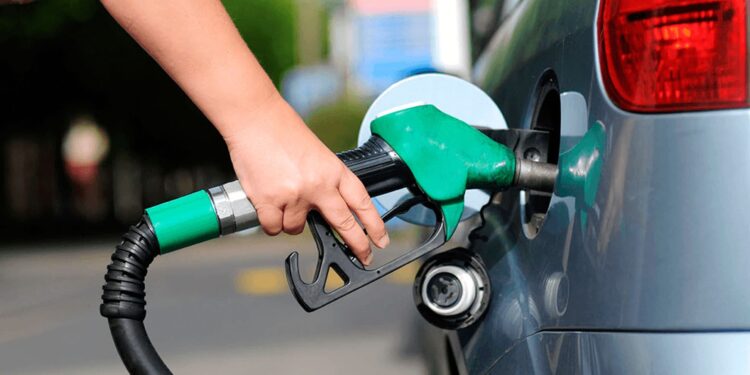 Sem apontar origem de recursos, Governo Federal propõe ressarcir estados em troca de ICMS zero